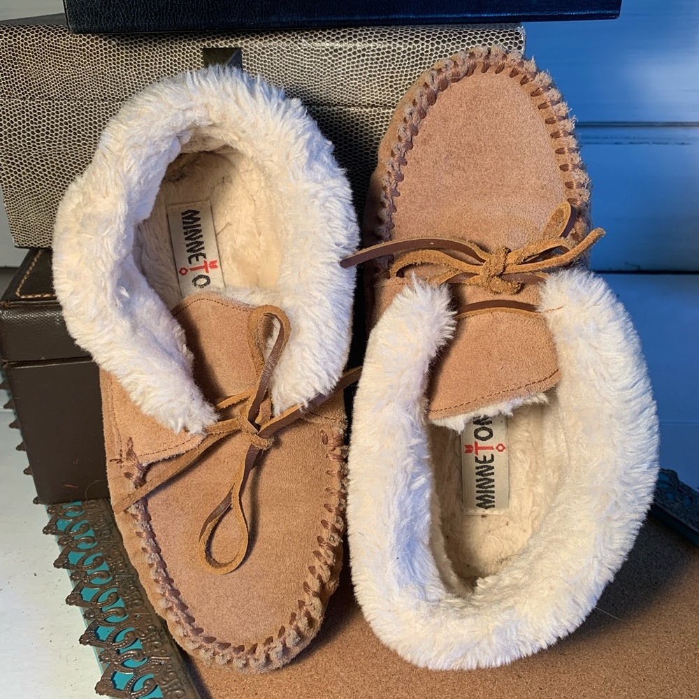Minnetonka Suede Trapper Slippers Moccasins (S10)